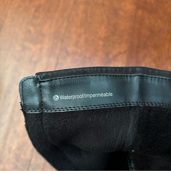 Blondo Val Waterproof Black Moto Boots with Faux Fur Lining and Buckles, Size 10 - Picture 15 of 16